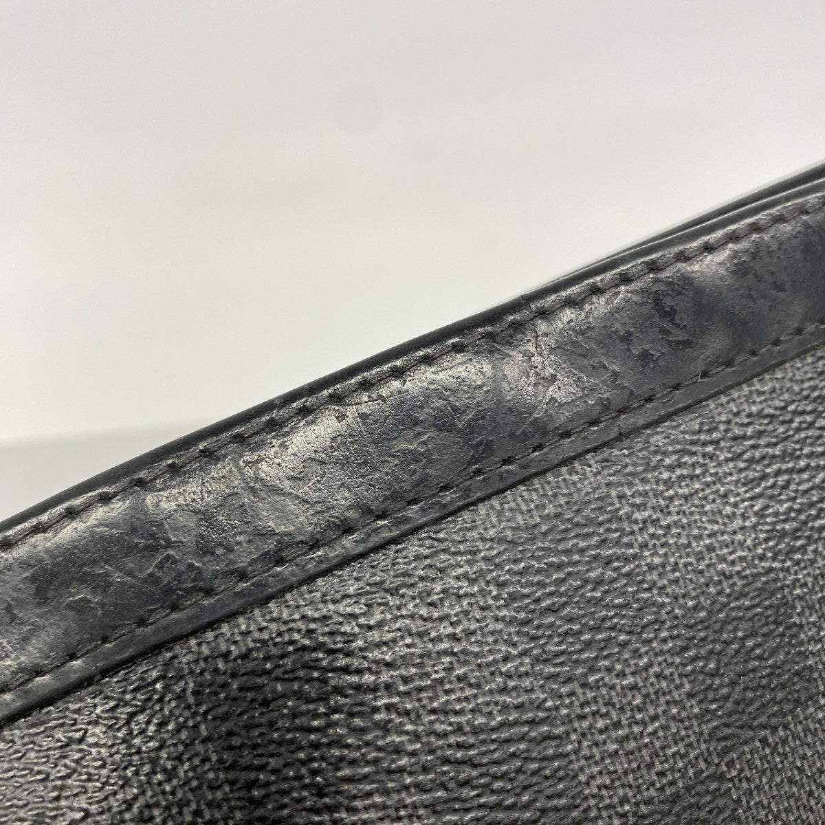 【6gc2513-k】ルイヴィトン クラッチバッグ ダミエ・グラフィット ポシェットヴォワヤージュMM N41696 ブラック グレー【中古】メンズ