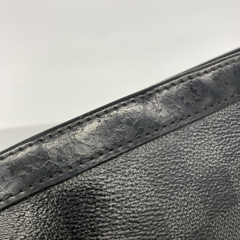 【6gc2513-k】ルイヴィトン クラッチバッグ ダミエ・グラフィット ポシェットヴォワヤージュMM N41696 ブラック グレー【中古】メンズ