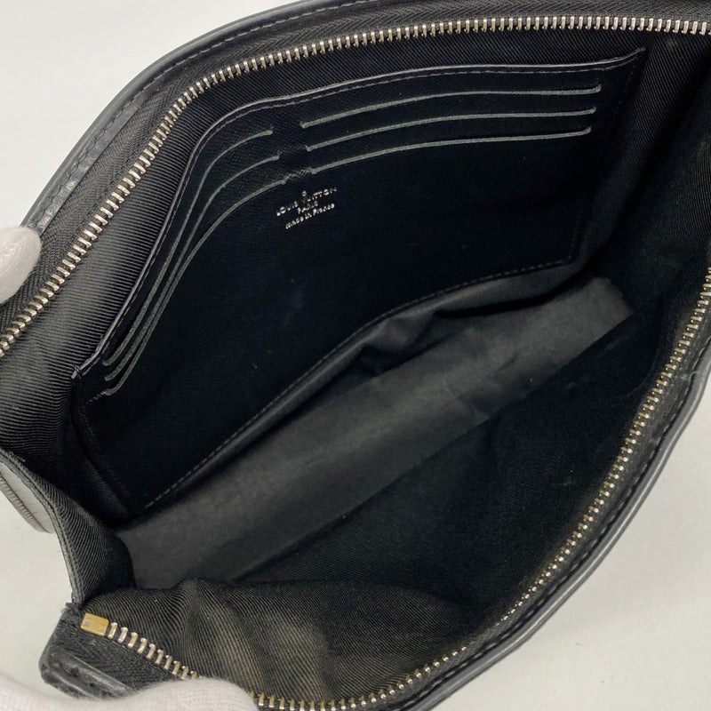 【6gc2513-k】ルイヴィトン クラッチバッグ ダミエ・グラフィット ポシェットヴォワヤージュMM N41696 ブラック グレー【中古】メンズ