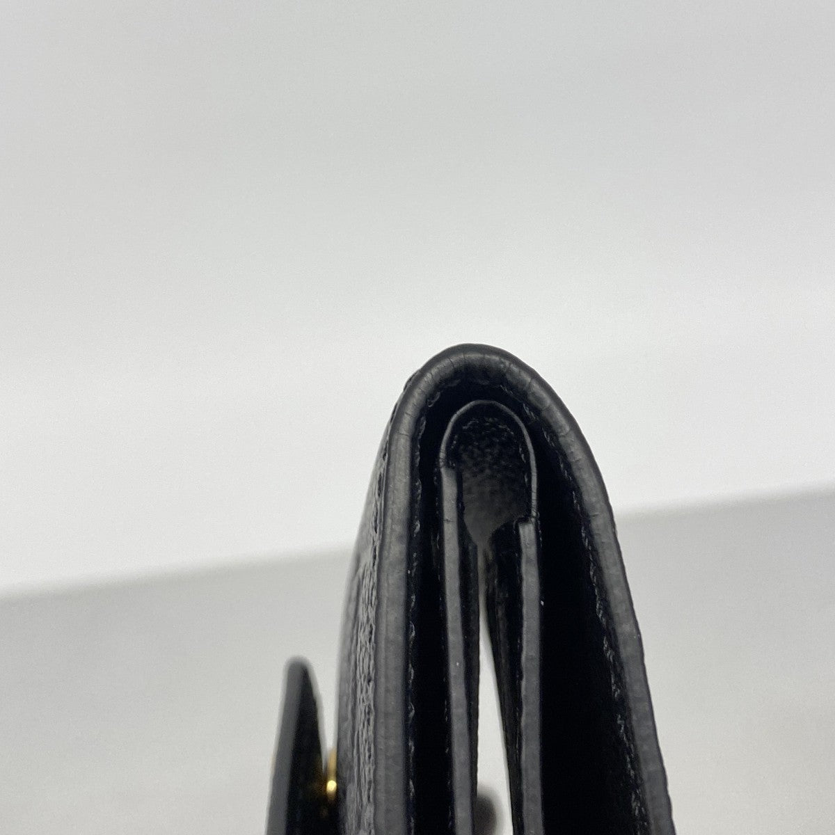 【6gc2519-k】ルイヴィトン 三つ折り財布 モノグラム・アンプラント ポルトフォイユヴィクトリーヌ M64060 ノワール【中古】レディース