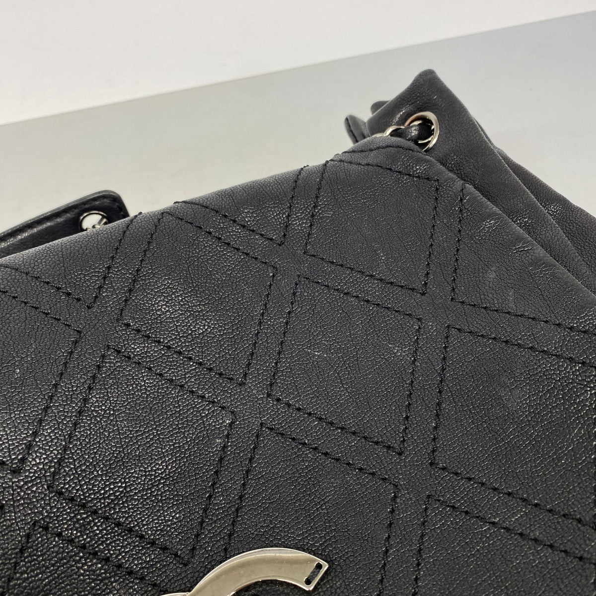【6gc2539】シャネル ショルダーバッグ チェーンショルダー デカココ レザー ブラック シルバー金具【中古】レディース