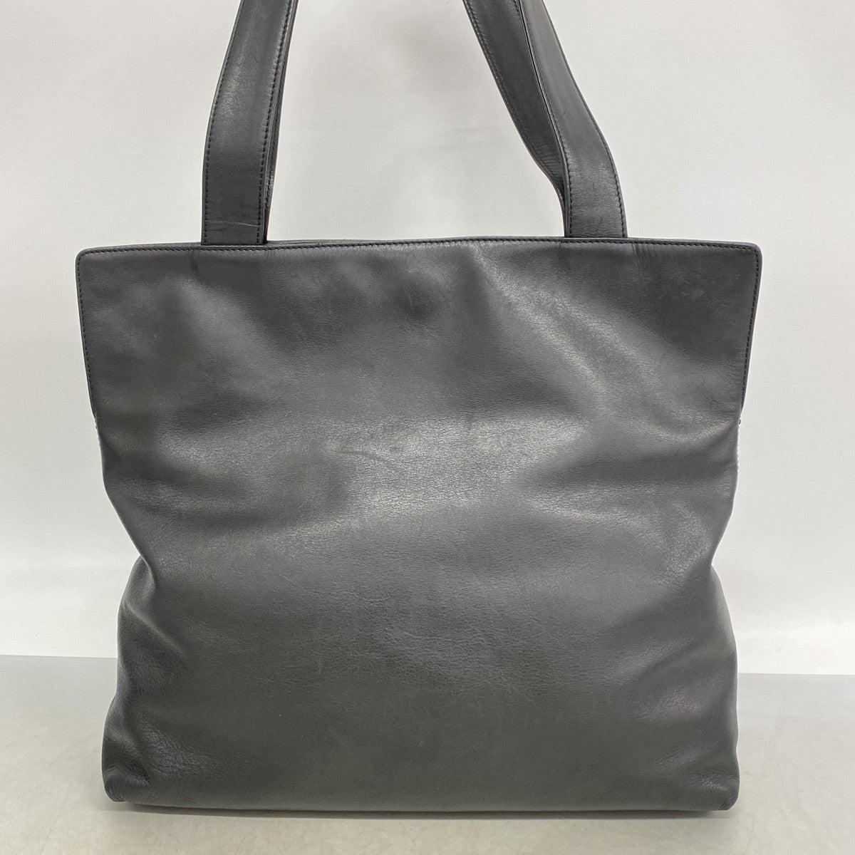 【6gc2561-k】シャネル トートバッグ レザー ブラック ゴールド金具【中古】レディース