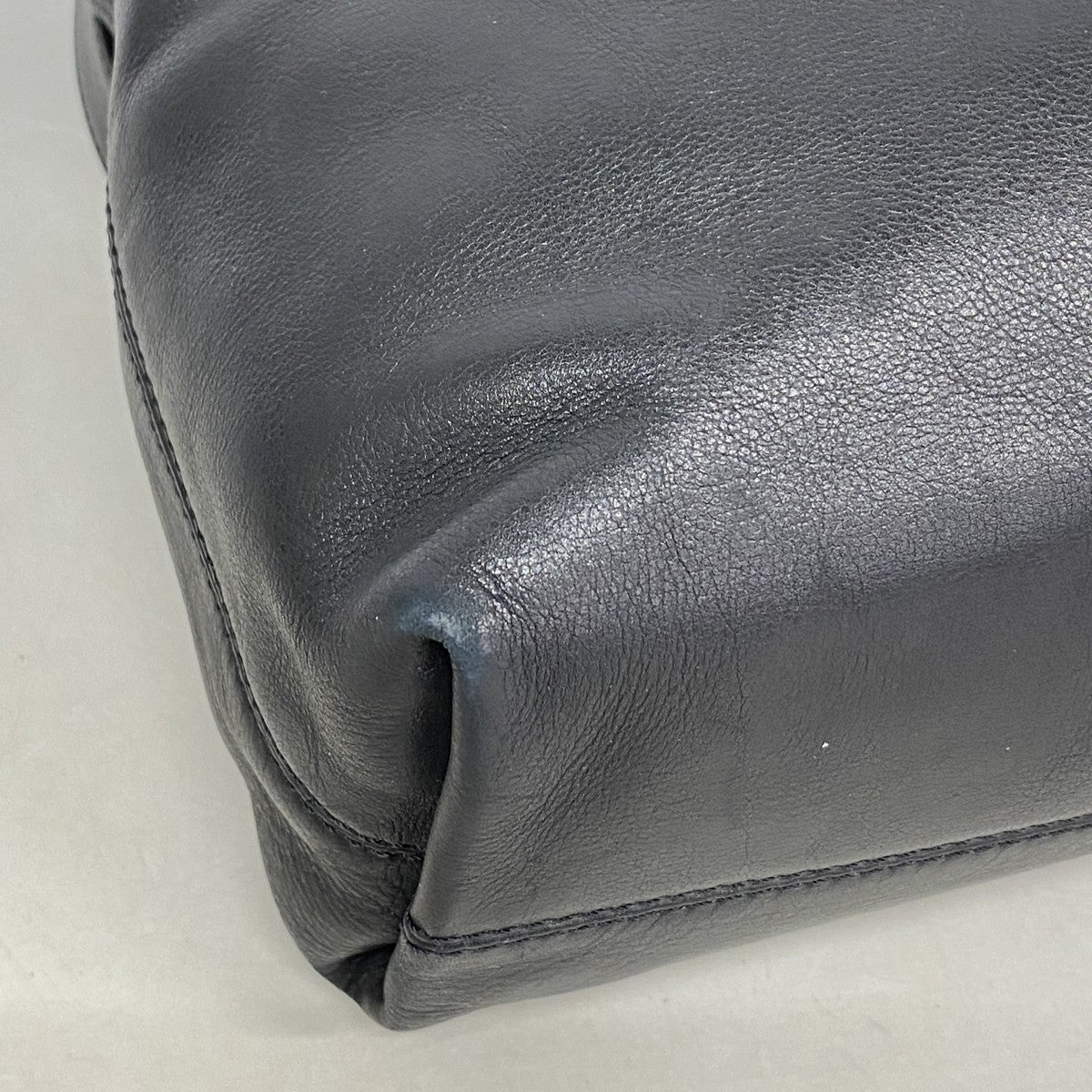 【6gc2561-k】シャネル トートバッグ レザー ブラック ゴールド金具【中古】レディース