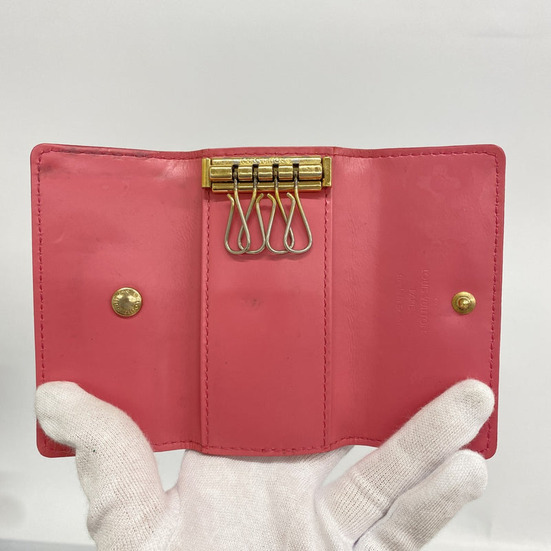【6gc2578】ルイヴィトン キーケース ヴェルニ ミュルティクレ4 M9145F フランボアーズ【中古】レディース