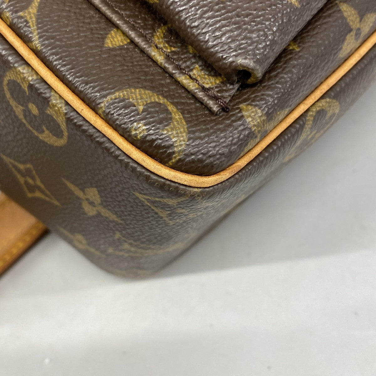 【6gc2582】ルイヴィトン ショルダーバッグ モノグラム ヴィバシテGM M51163 ブラウン【中古】レディース