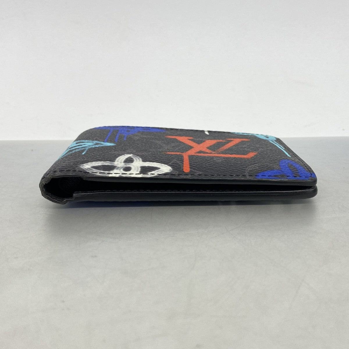 【6gc2590】ルイヴィトン 財布 モノグラム・エクリプス グラフィティ ポルトフォイユミュルティプル M81847 ブラック マルチカラー【中古】メンズ