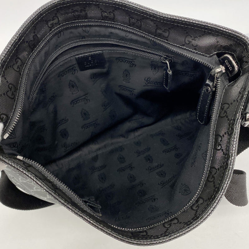 【6gc2611】グッチ ショルダーバッグ GGインプリメ 201446 PVC ブラック シルバー金具【中古】メンズ