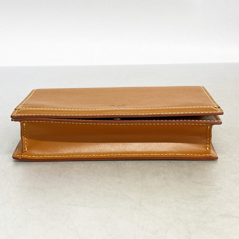 【6gc2627】ルイヴィトン ポーチ エピ ティルシット M52608 ジパングゴールド【中古】レディース