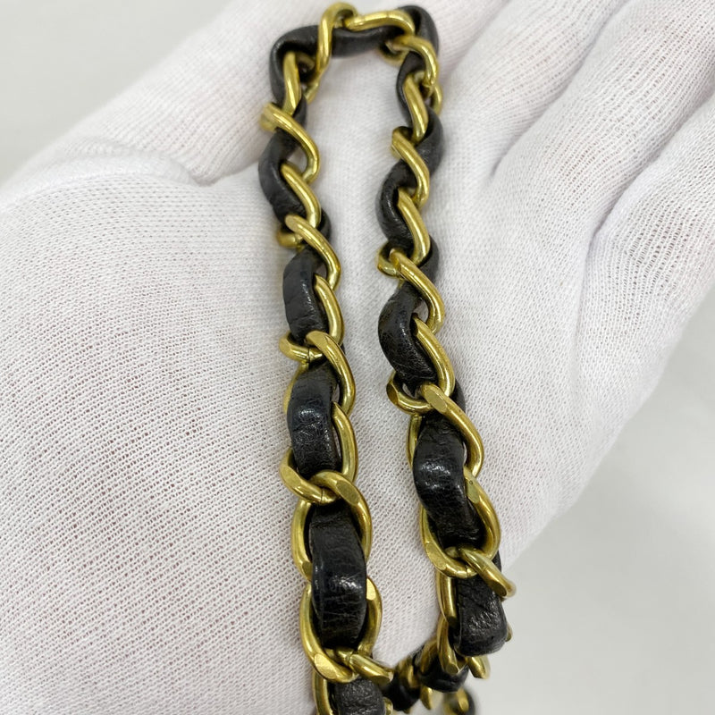 【6gc2641】シャネル ショルダーバッグ ミニマトラッセ チェーンショルダー ラムスキン ブラック ゴールド金具【中古】レディース