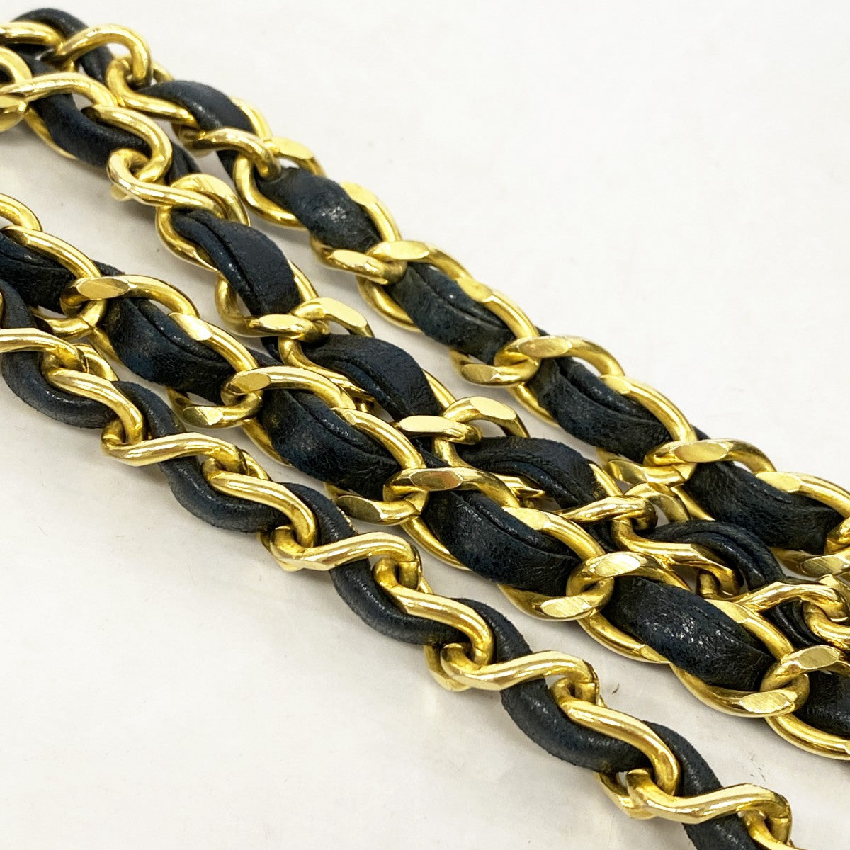 【6gc2661】シャネル ショルダーバッグ マトラッセ Wフラップ Wチェーン ラムスキン ブラック ゴールド金具【中古】レディース