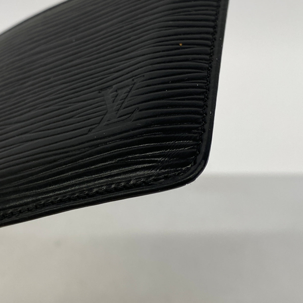 【6gc2670】ルイヴィトン カードケース エピ ポルトカルトヴィジットドゥポッシュ M56592 ノワール【中古】メンズ レディース ユニセックス