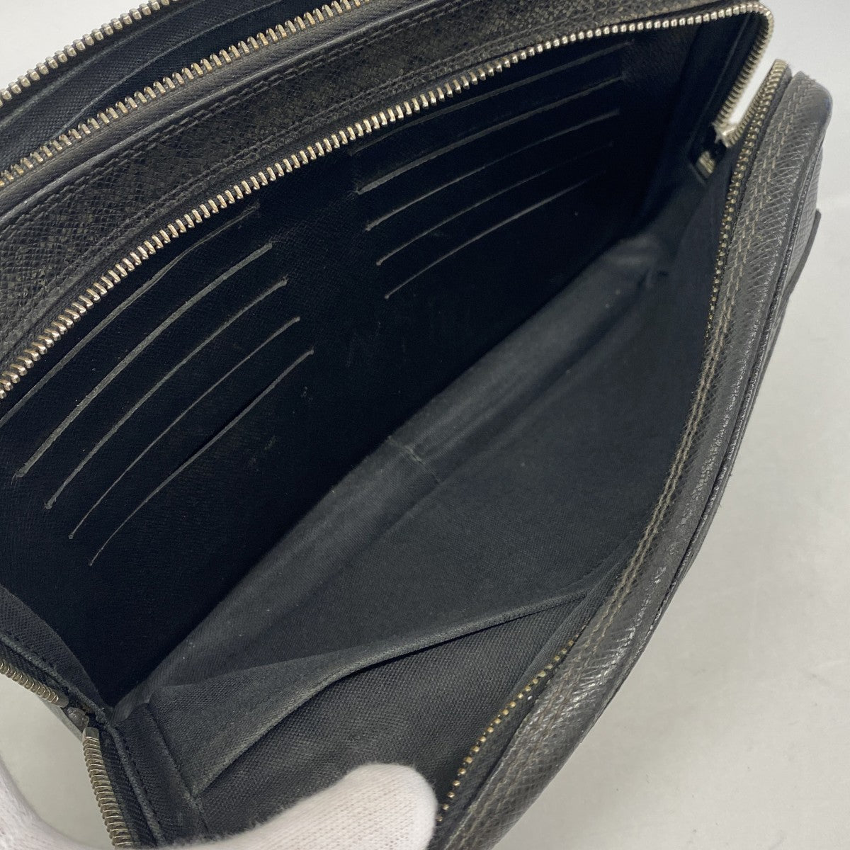 【6gc2714】ルイヴィトン クラッチバッグ タイガ パヴェル M31142 アルドワーズ【中古】メンズ