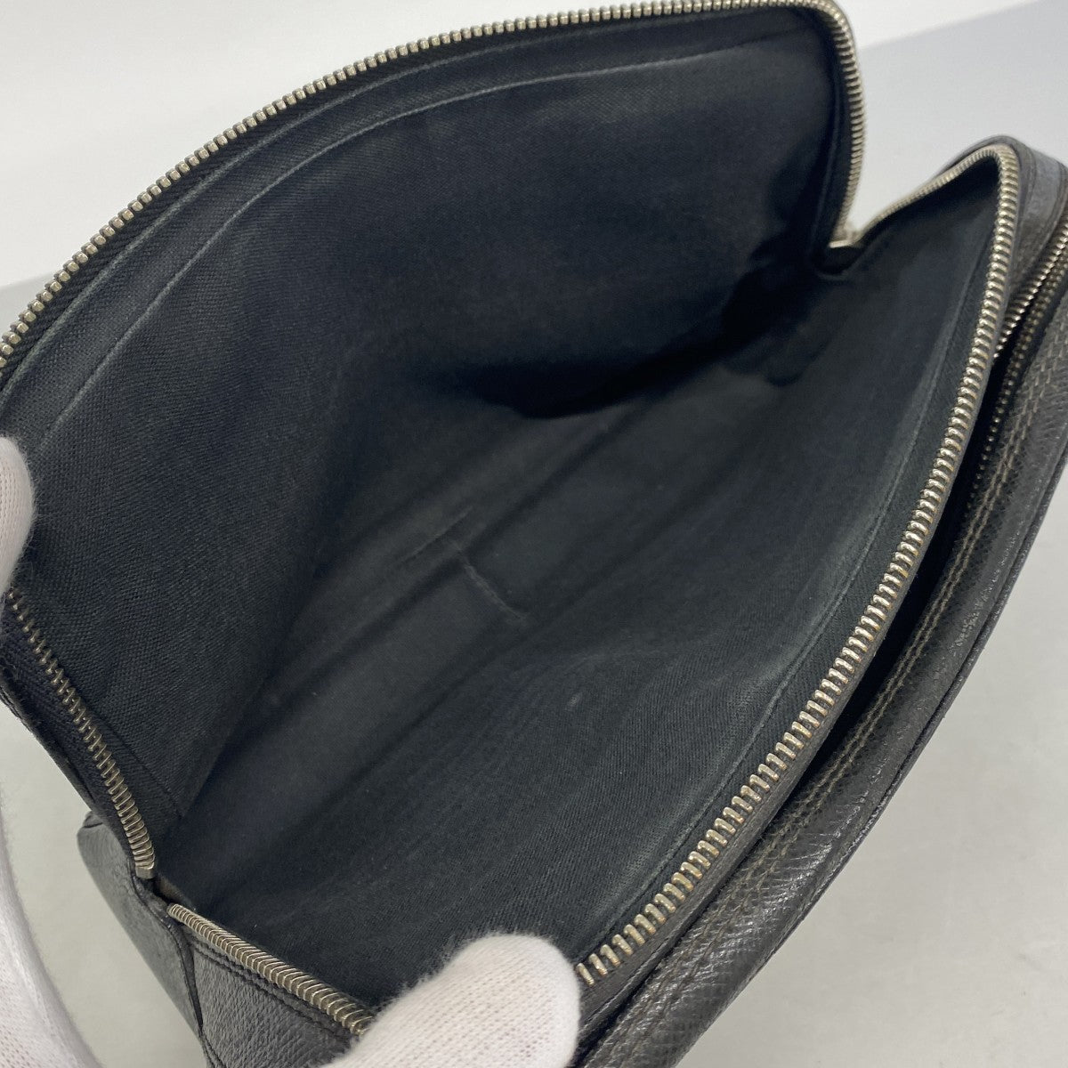 【6gc2714】ルイヴィトン クラッチバッグ タイガ パヴェル M31142 アルドワーズ【中古】メンズ