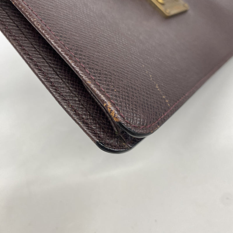 【6gc2715】ルイヴィトン クラッチバッグ タイガ ポシェットクラド M30196 アカジュー【中古】メンズ