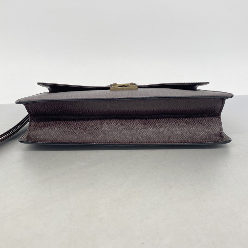 【6gc2715】ルイヴィトン クラッチバッグ タイガ ポシェットクラド M30196 アカジュー【中古】メンズ