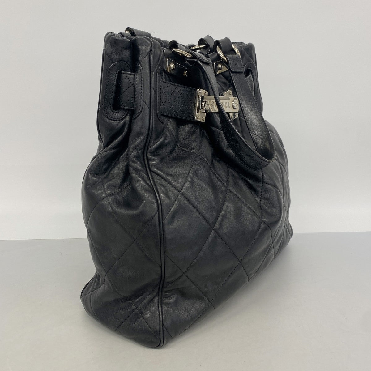 【6gc2806-k】シャネル トートバッグ マトラッセ レザー ブラック シルバー金具【中古】レディース