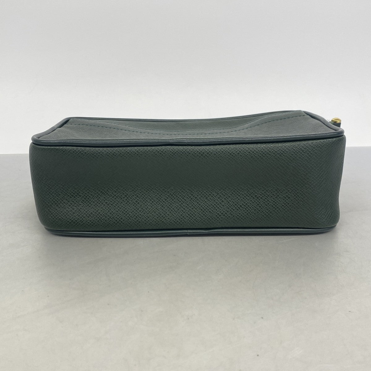【6gc2813-k】ルイヴィトン クラッチバッグ タイガ カルガ M30814 エピセア【中古】メンズ