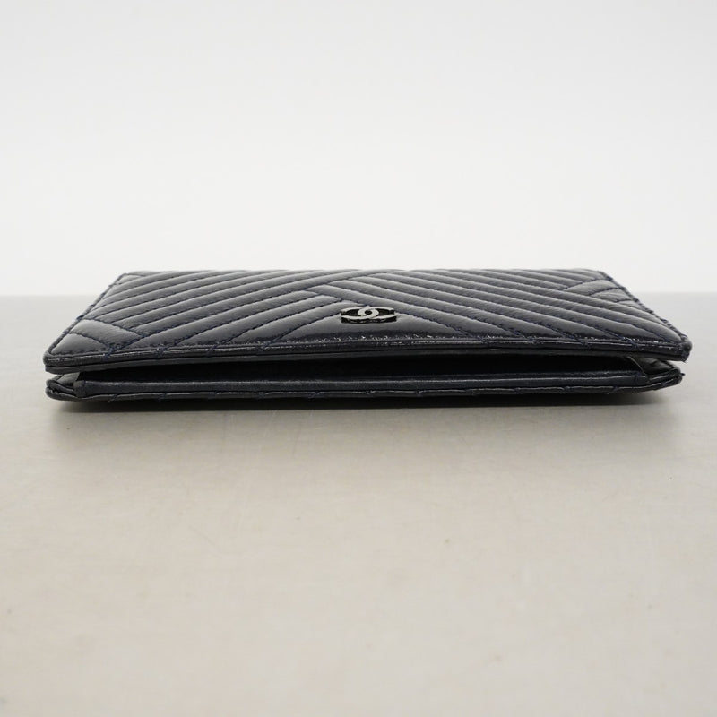 【6gc2850-k】シャネル 長財布 Vステッチ パテントレザー ネイビー シルバー金具【中古】レディース