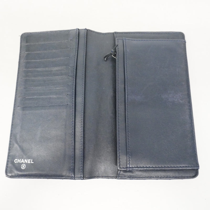 【6gc2850-k】シャネル 長財布 Vステッチ パテントレザー ネイビー シルバー金具【中古】レディース