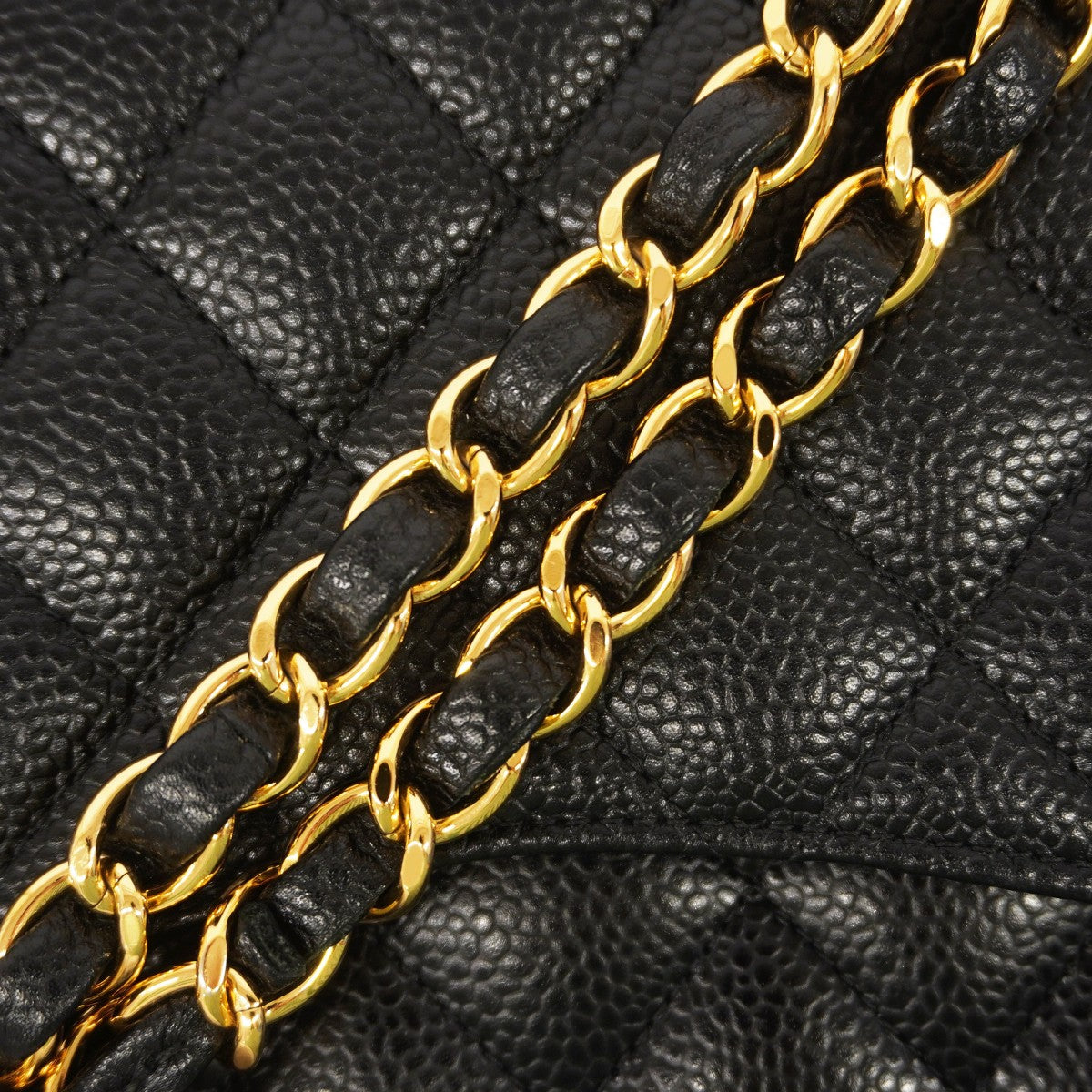 【6gc2891】シャネル ショルダーバッグ マトラッセ Wフラップ Wチェーン キャビアスキン ブラック ゴールド金具【中古】レディース