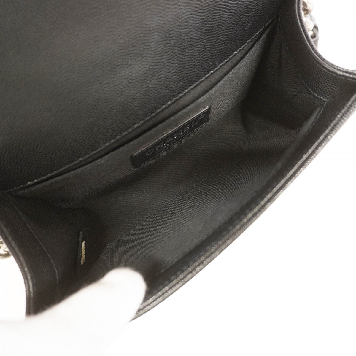 【6gc2901】シャネル ショルダーバッグ ボーイシャネル チェーンショルダー キャビアスキン ブラック シルバー金具【中古】レディース