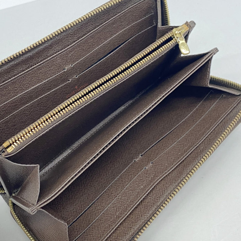 【6gc2916】ルイヴィトン 長財布 ダミエ ジッピーウォレット N60015 エベヌ【中古】レディース