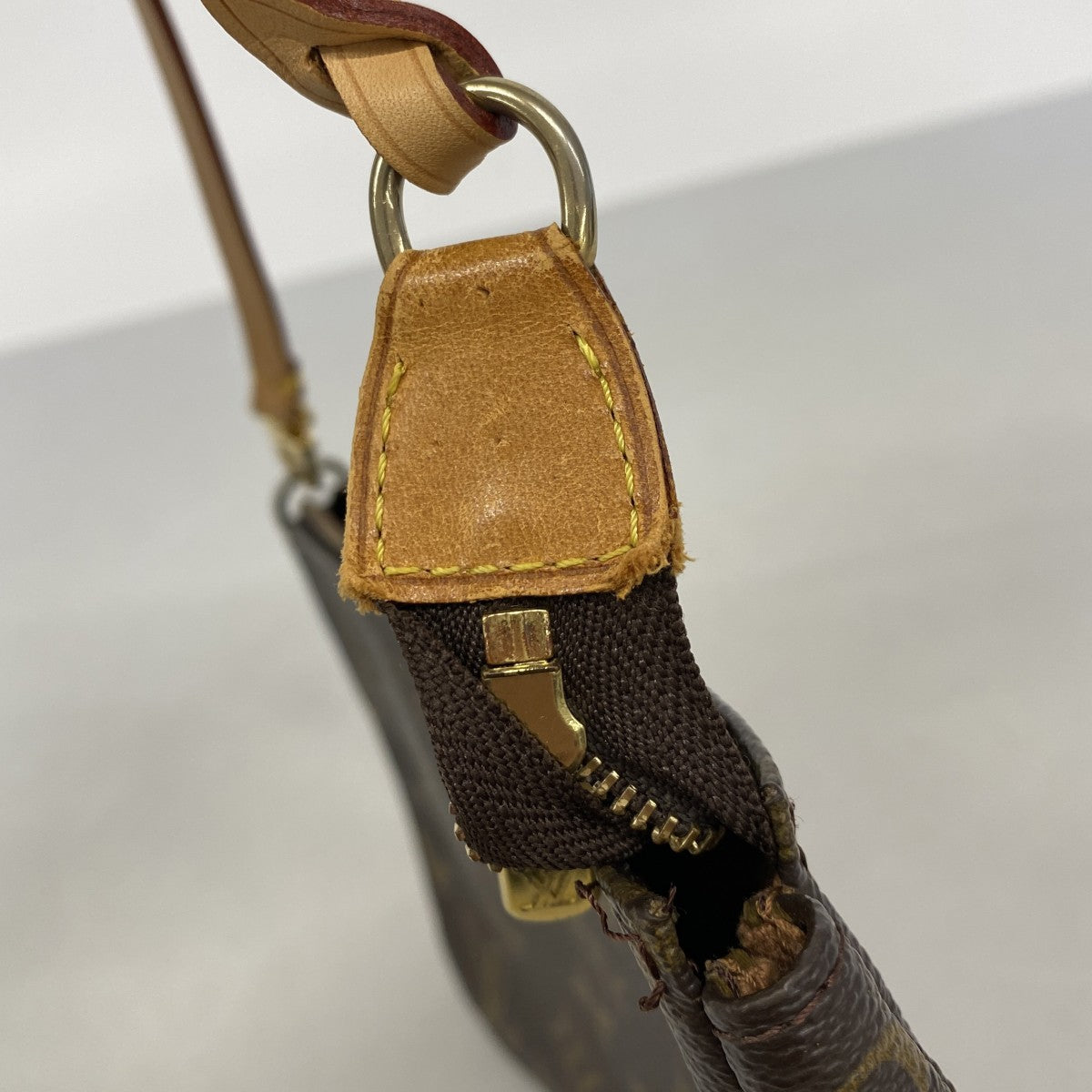 【6gc2917】ルイヴィトン ポーチ モノグラム ポシェットアクセソワール M51980 ブラウン【中古】レディース