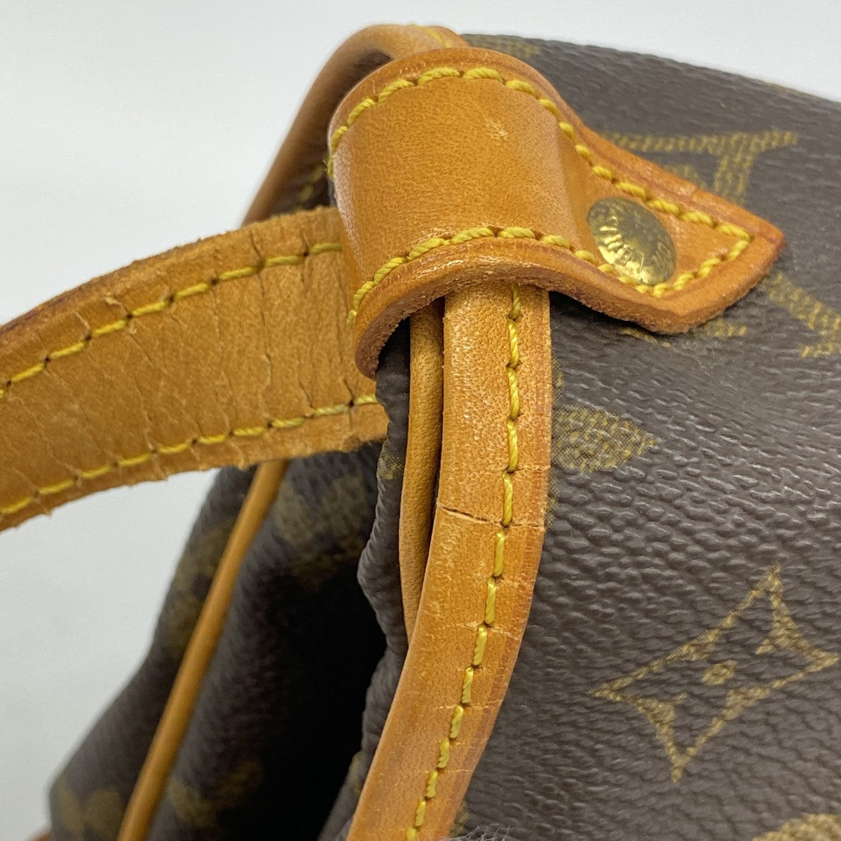【6gc2922】ルイヴィトン ショルダーバッグ モノグラム ソミュール30 M42256 ブラウン【中古】レディース