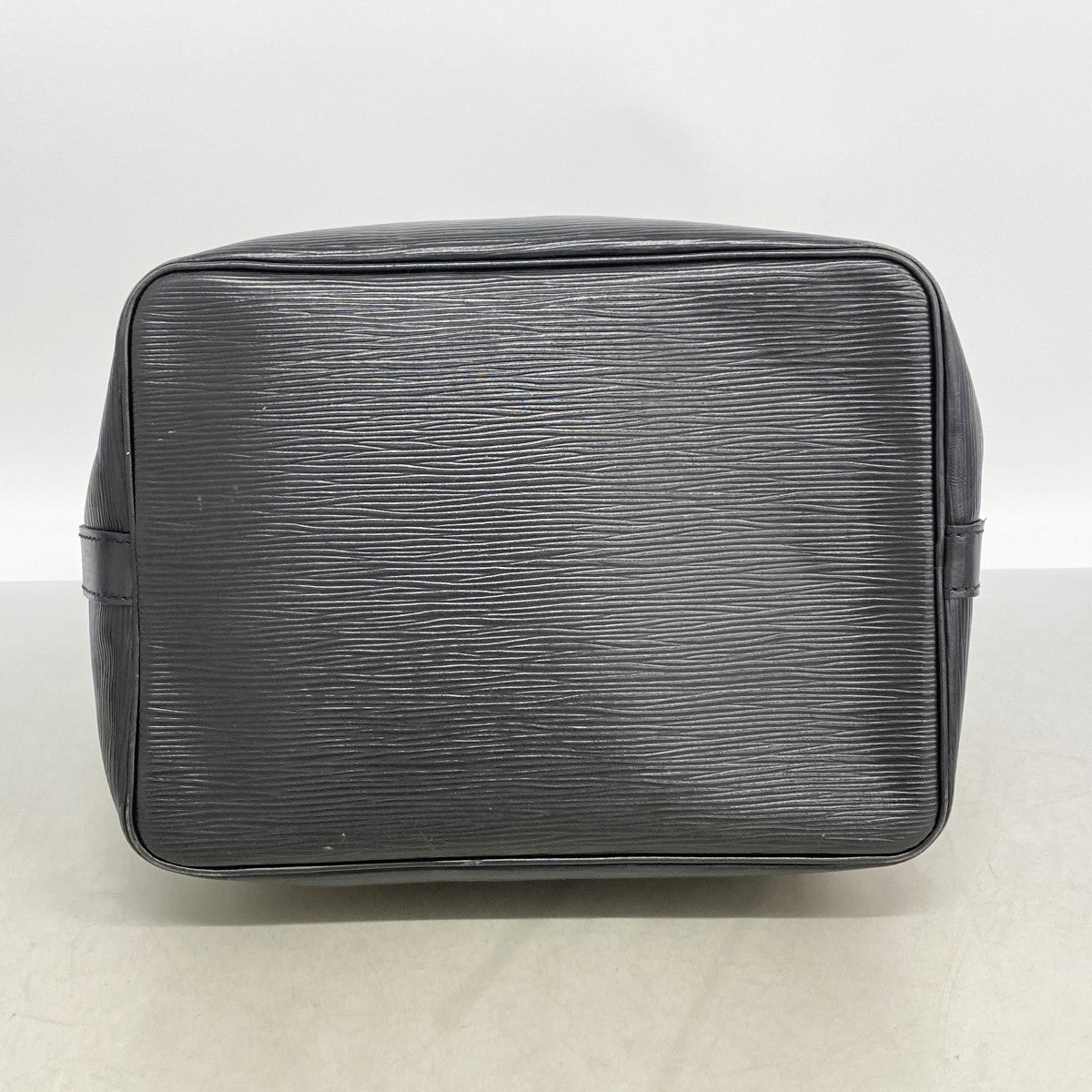 【6gc3044】ルイヴィトン ショルダーバッグ エピ プチノエ M59012 ノワール【中古】レディース