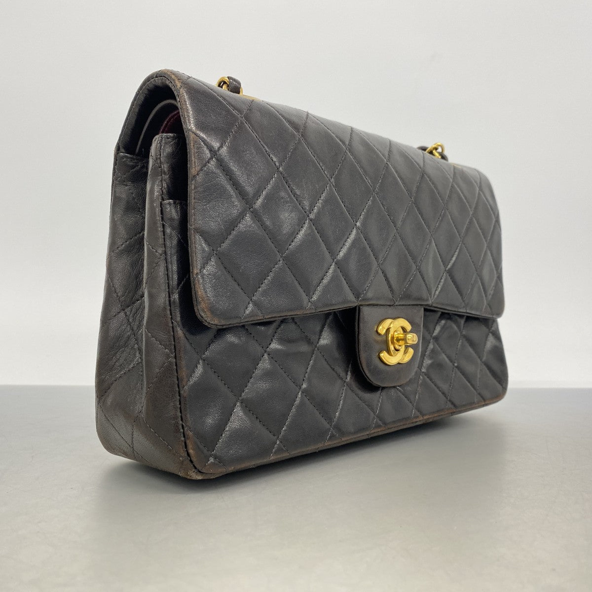 【6gc3065】シャネル ショルダーバッグ マトラッセ Wフラップ Wチェーン ラムスキン ブラック ゴールド金具【中古】レディース