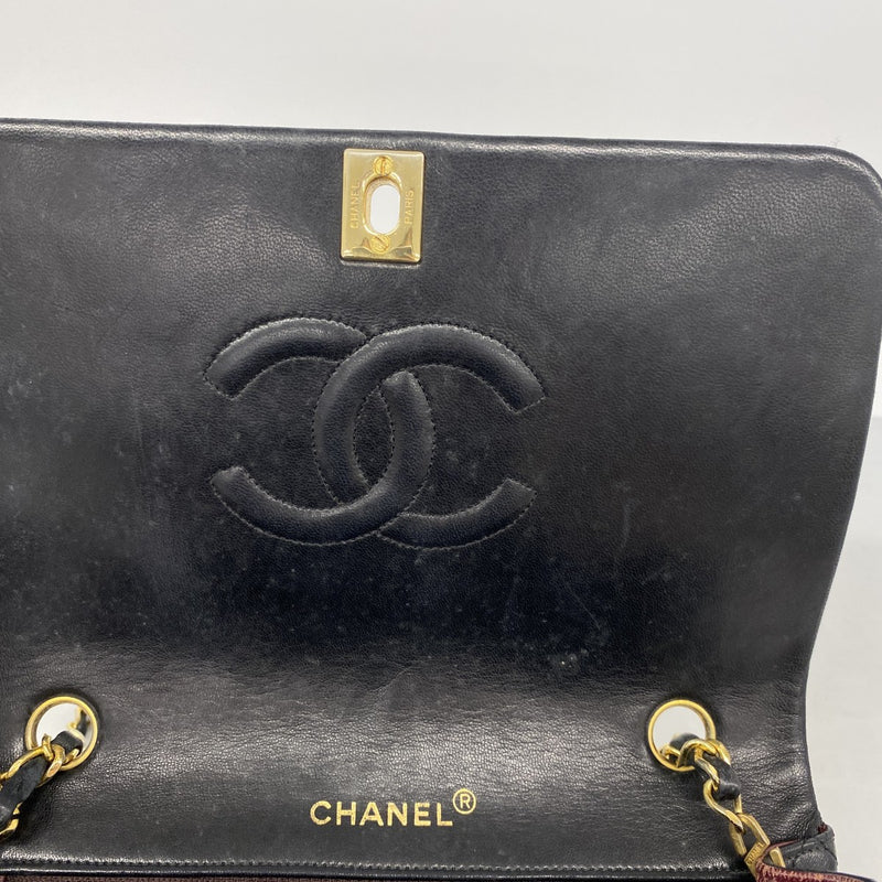 【6gc3077-k】シャネル ショルダーバッグ マトラッセ チェーンショルダー ラムスキン ブラック ゴールド金具【中古】レディース