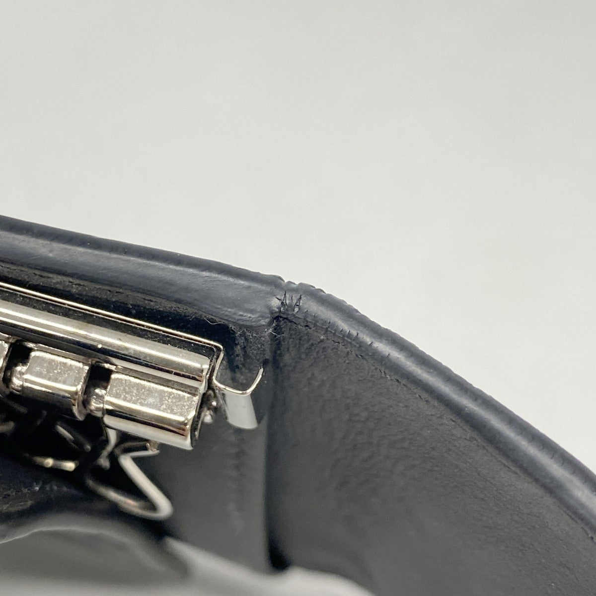 【6gc3091-k】ルイヴィトン キーケース モノグラム･シャドウ ミュルティクレ6 M14825 ブラック【中古】メンズ