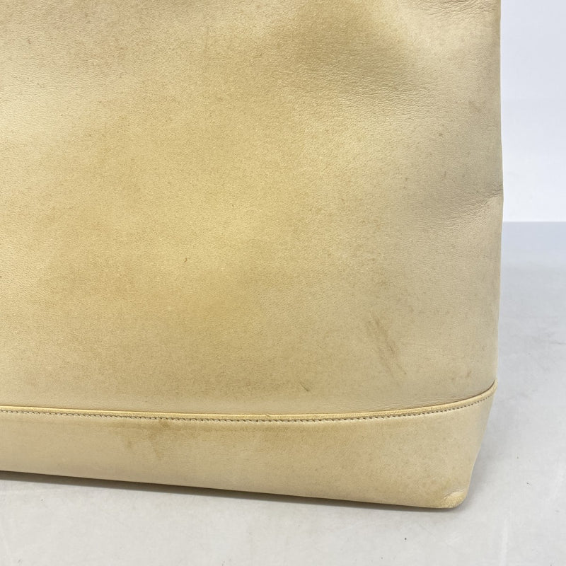 【6gc3099-k】シャネル ショルダーバッグ チェーンショルダー レザー ベージュ ゴールド金具【中古】レディース
