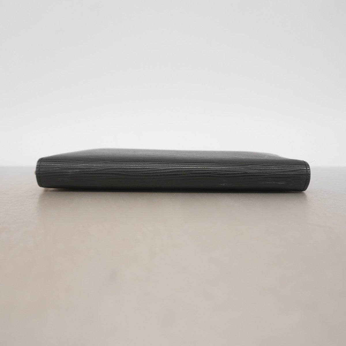 【6gc3127-k】ルイヴィトン 長財布 エピ ジッピーウォレット M61857 ノワール【中古】メンズ レディース ユニセックス