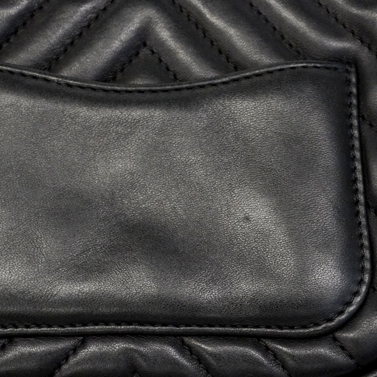 【6gc3154】シャネル ハンドバッグ Vステッチ チェーンショルダー ラムスキン ブラック シャンパンゴールド金具 2wayバッグ【中古】レディース