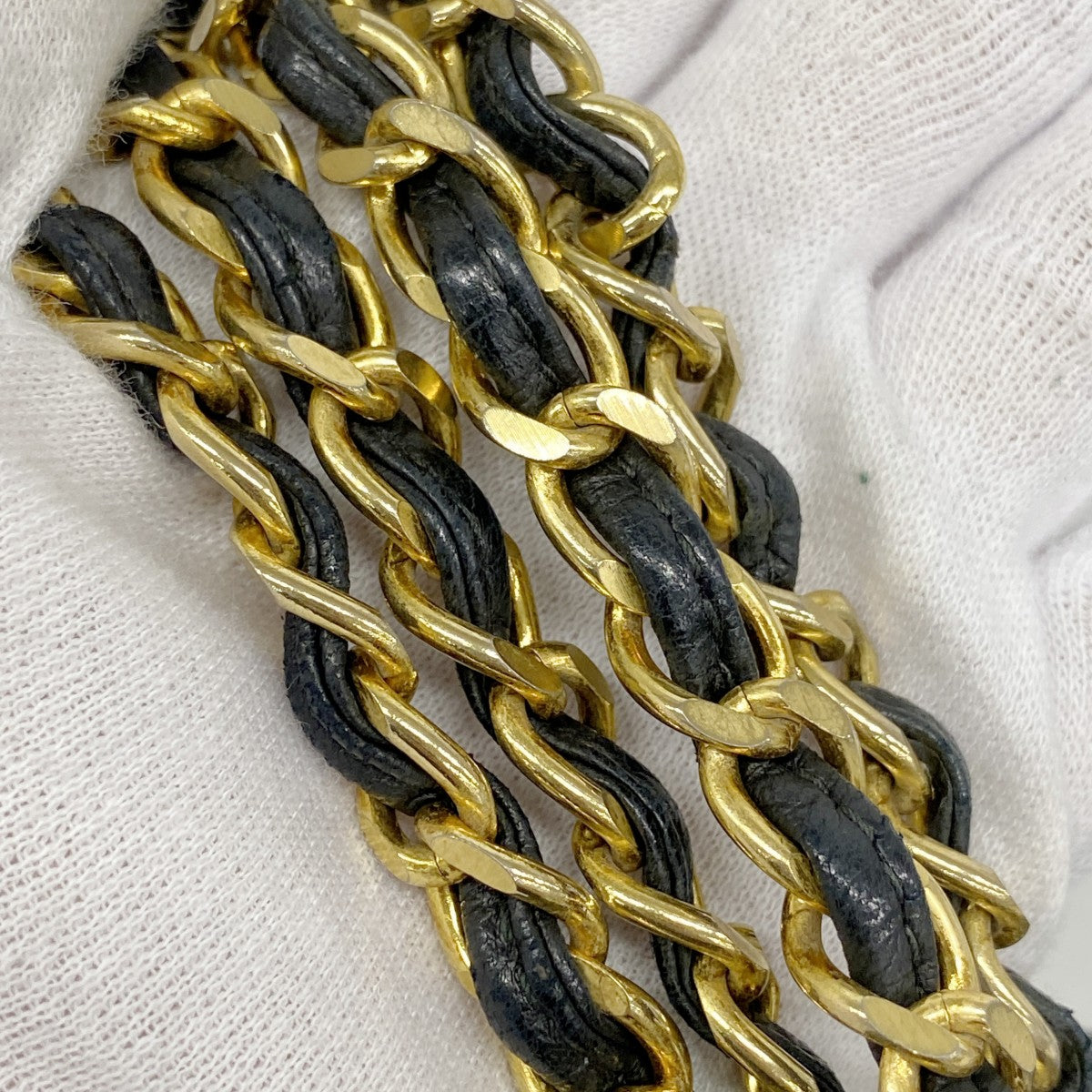 【6gc3157】シャネル ショルダーバッグ マトラッセ フリンジ付きチェーンショルダー ラムスキン ブラック ゴールド金具【中古】レディース