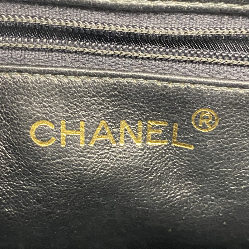 【6gc3157】シャネル ショルダーバッグ マトラッセ フリンジ付きチェーンショルダー ラムスキン ブラック ゴールド金具【中古】レディース