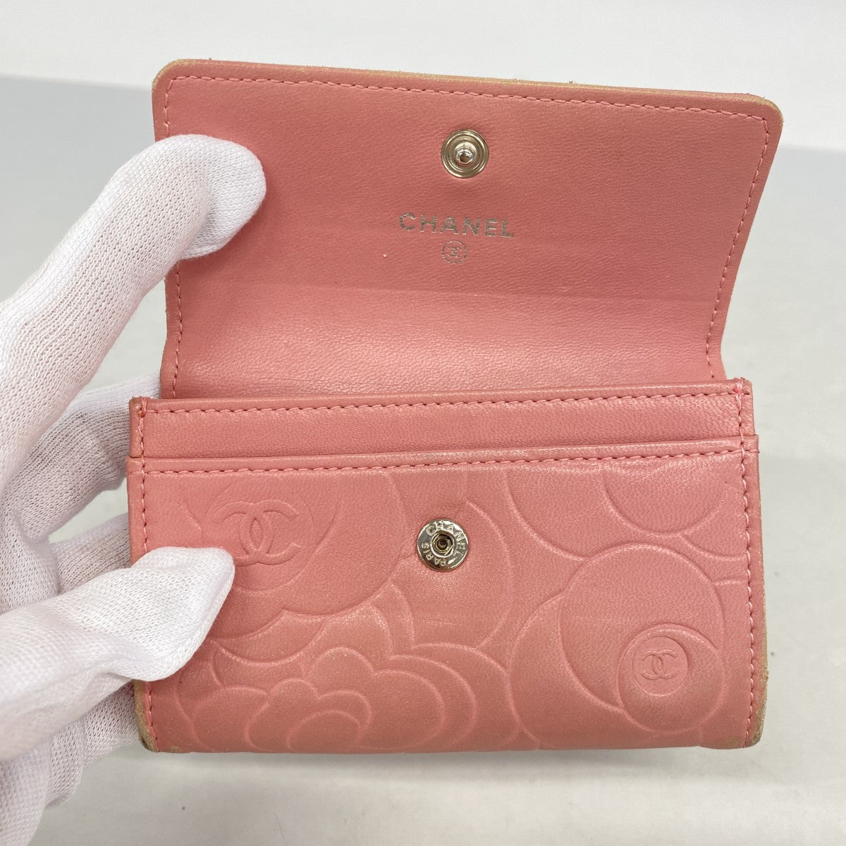 【6gc3159】シャネル カードケース カメリア ラムスキン ピンク シルバー金具【中古】レディース