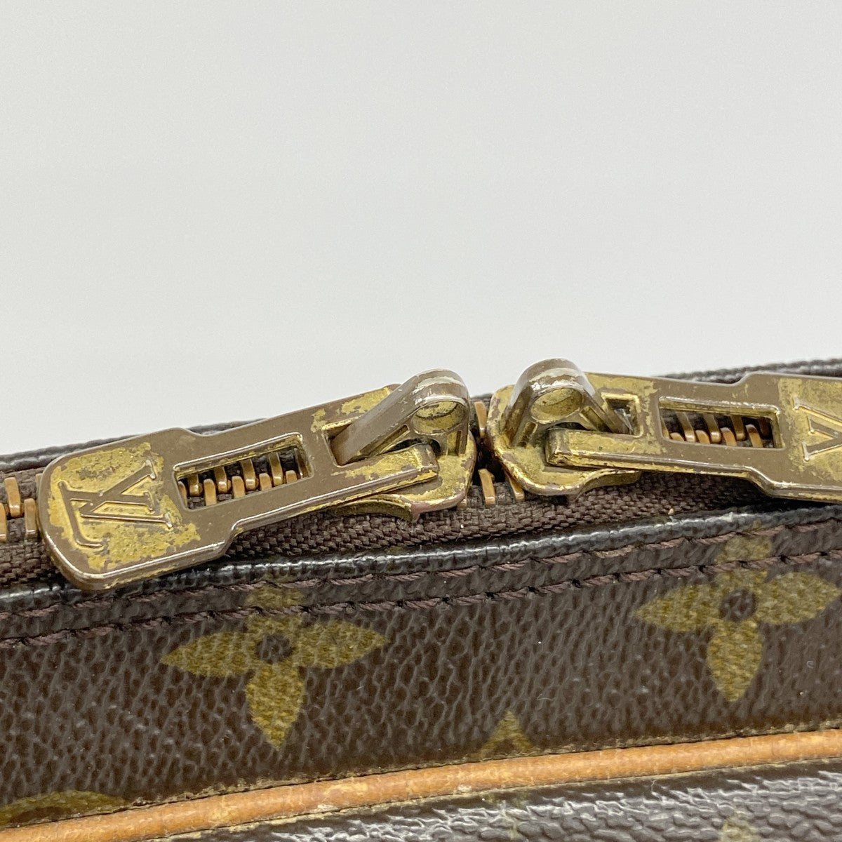 【6gc3162】ルイヴィトン ビジネスバッグ モノグラム ポルトドキュマンヴォワヤージュ M40226 ブラウン【中古】メンズ