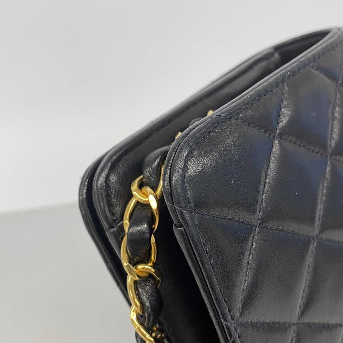 【6gc3171-k】シャネル ショルダーバッグ マトラッセ チェーンショルダー ラムスキン ブラック ゴールド金具【中古】レディース