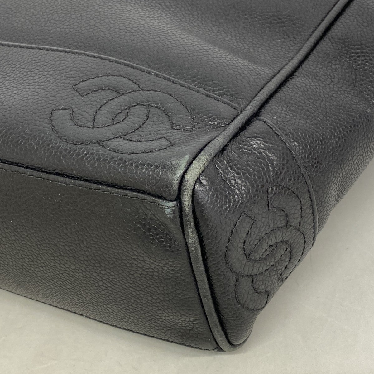 【6gc3220-k】シャネル チェーントート トリプルココ キャビアスキン ブラック ゴールド金具【中古】レディース
