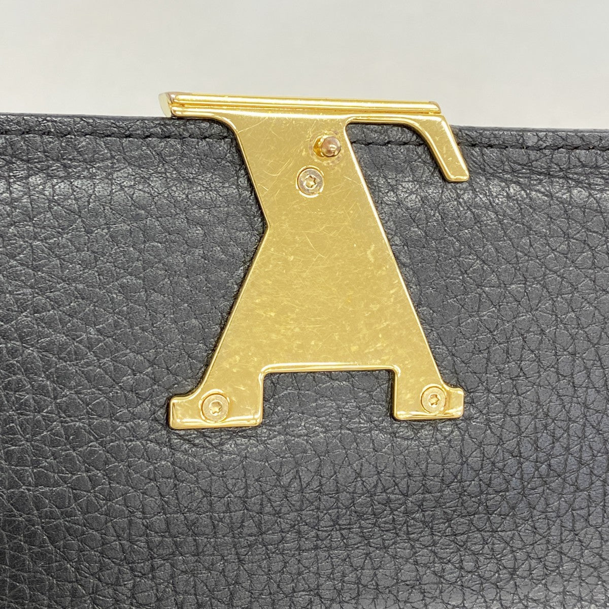 【6gc3239-k】ルイヴィトン 長財布 トリヨン ポルトフォイユカプシーヌ M61248 ノワール【中古】レディース