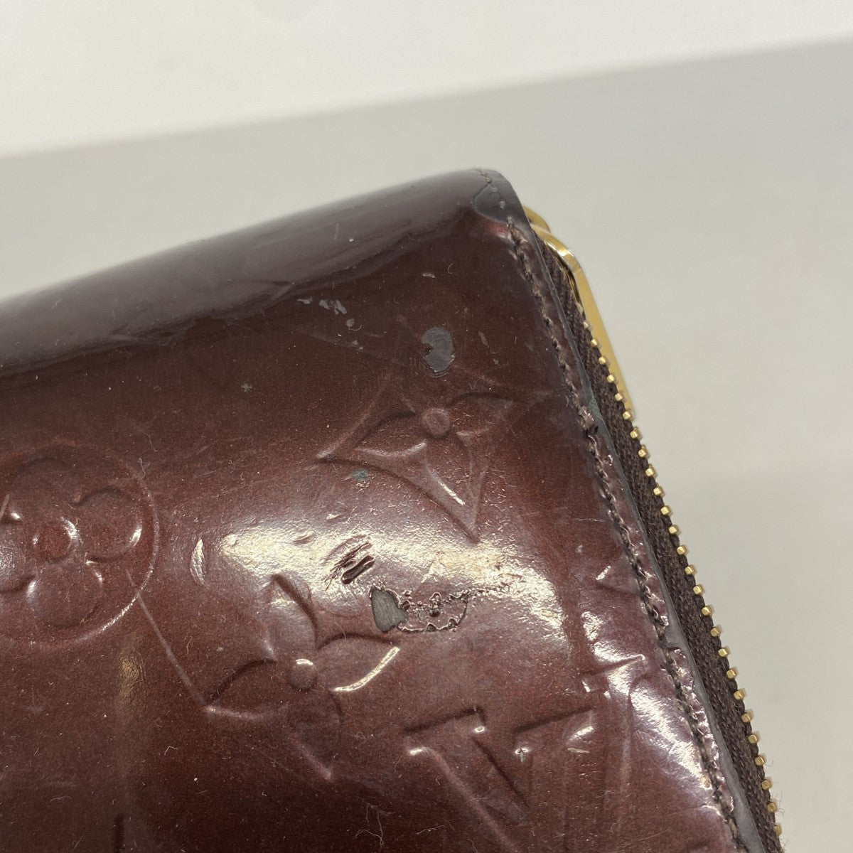 【6gc3295-k】ルイヴィトン 長財布 ヴェルニ ジッピーウォレット M93522 アマラント【中古】レディース