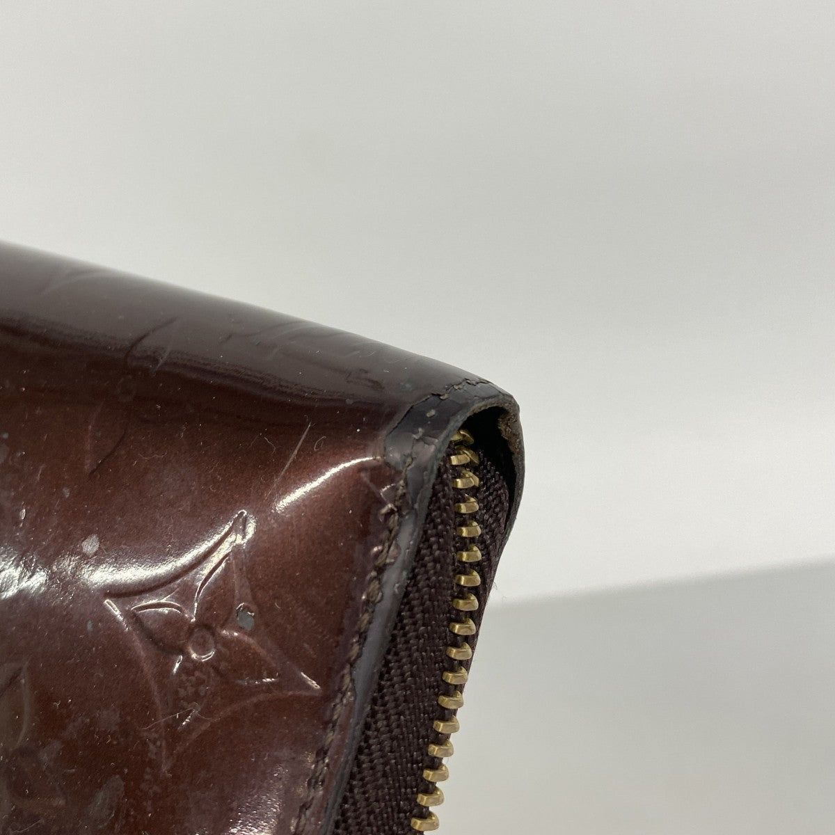 【6gc3295-k】ルイヴィトン 長財布 ヴェルニ ジッピーウォレット M93522 アマラント【中古】レディース