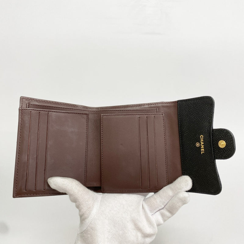 【6gc3311-k】シャネル 三つ折り財布 マトラッセ キャビアスキン ブラック ゴールド金具【中古】レディース