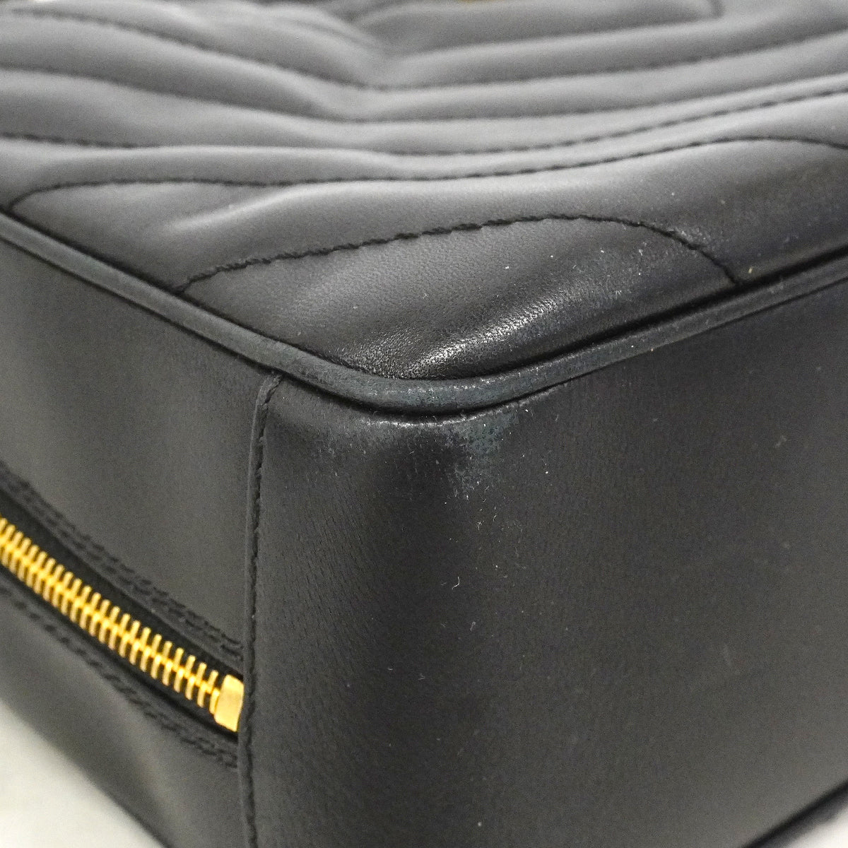 【6gc3317-k】シャネル ショルダーバッグ Vステッチ チェーンショルダー シェブロン レザー ブラック ゴールド金具【中古】レディース