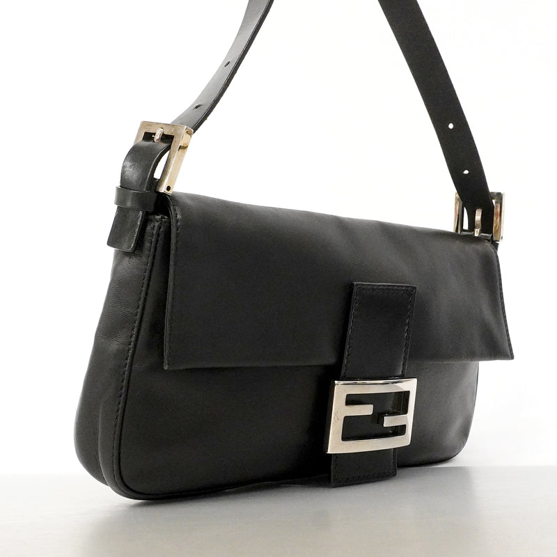 【6gc3350】フェンディ ハンドバッグ マンマバケット レザー ブラック シルバー金具【中古】レディース