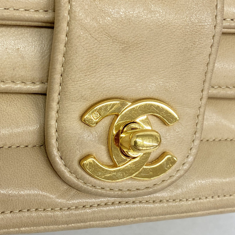 【6gc3364】シャネル ショルダーバッグ チェーンショルダー ラムスキン ベージュ ゴールド金具【中古】レディース