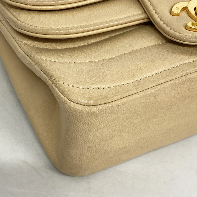 【6gc3364】シャネル ショルダーバッグ チェーンショルダー ラムスキン ベージュ ゴールド金具【中古】レディース