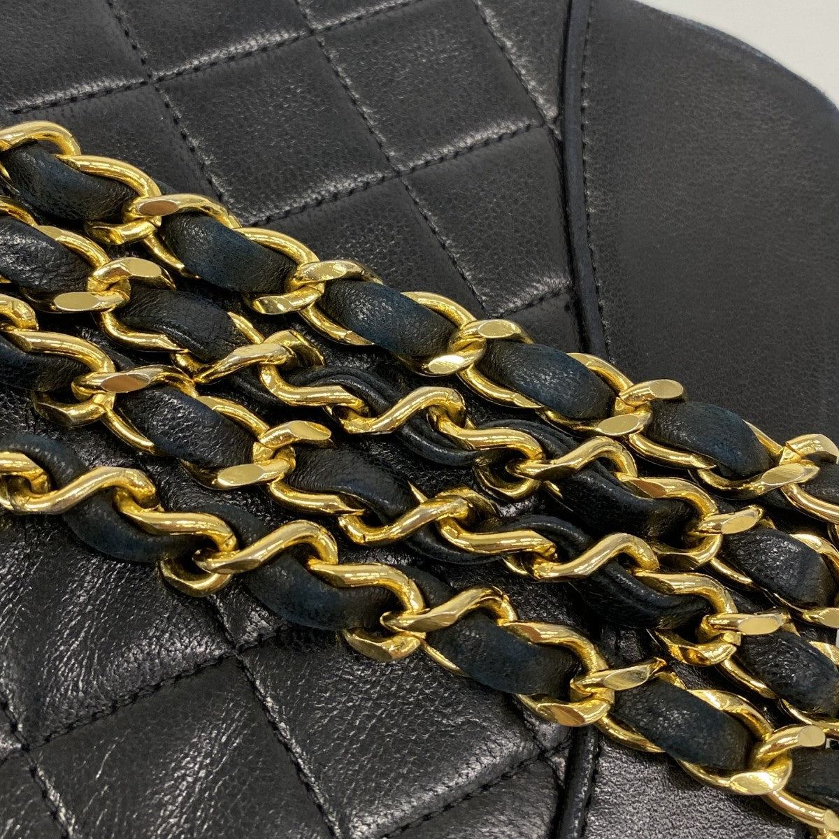 【6gc3388-k】シャネル ハンドバッグ マトラッセ チェーンショルダー ラムスキン ブラック ゴールド金具 2wayバッグ【中古】レディース